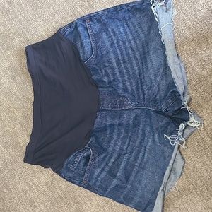 Full Panel Maternity Shorts